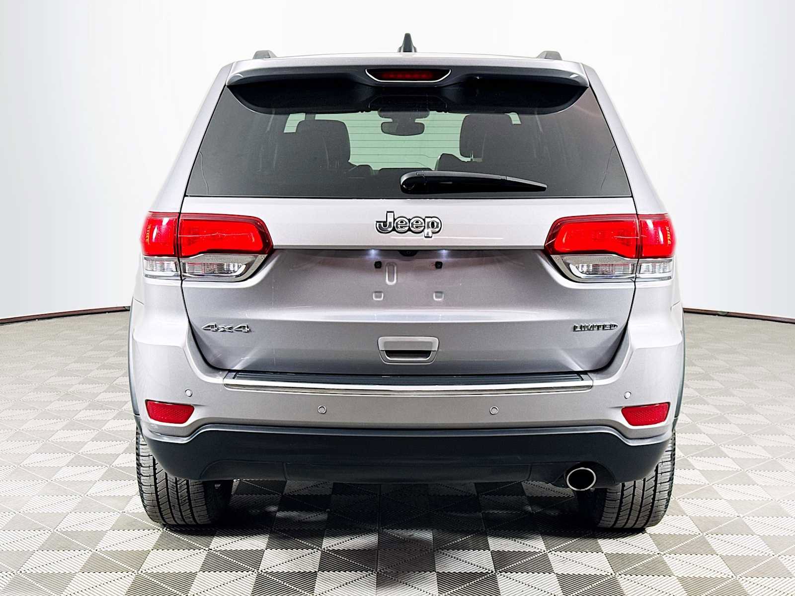 Used 2020 Jeep Grand Cherokee Limited w/ Premium Lighting Group image 6