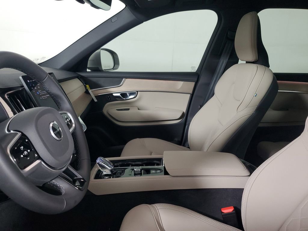 Certified 2025 Volvo XC90 B6 Core w/ Climate Package image 24