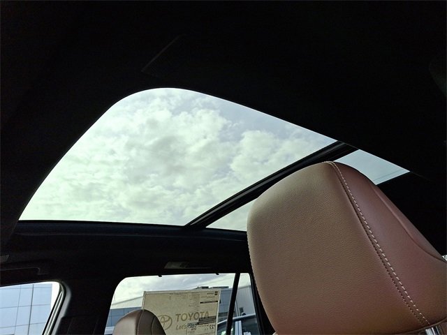 New 2026 Toyota Grand Highlander AWD Hybrid image 8