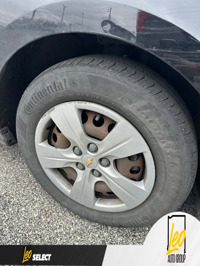 Used 2018 Chevrolet Cruze LS image 3