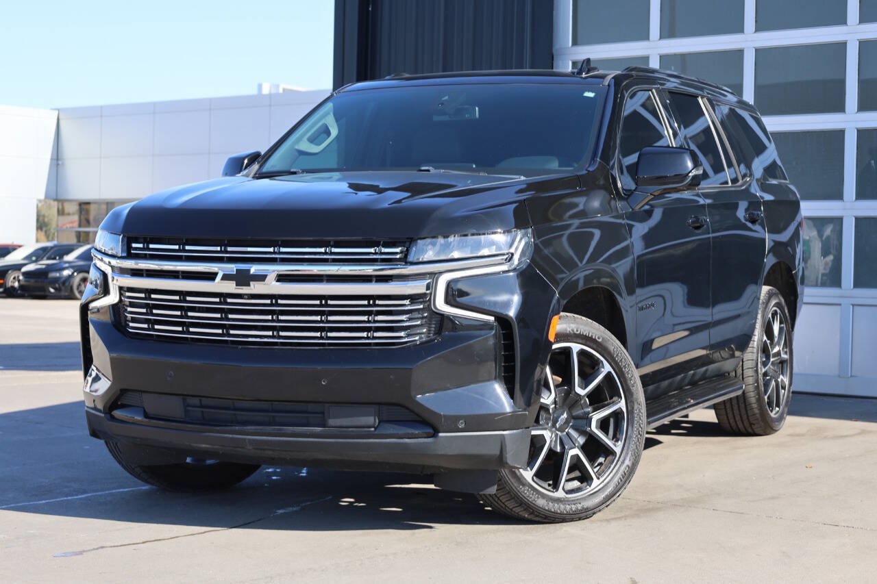Used 2022 Chevrolet Tahoe RST w/ Luxury Package AWD/4WD image 3