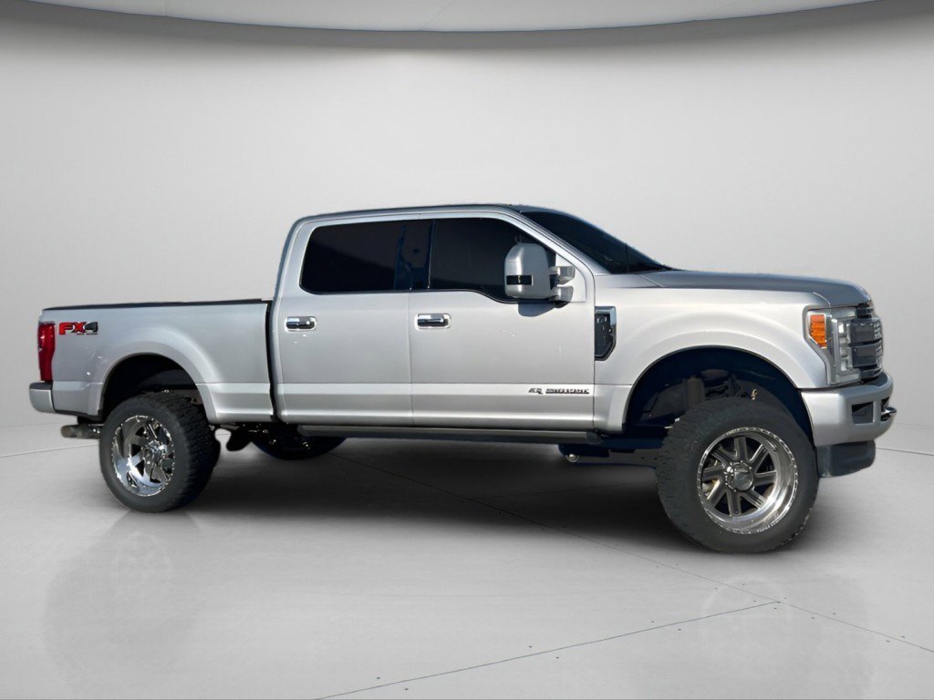 Used 2017 Ford F350 Platinum w/ Platinum Ultimate Package AWD/4WD image 4
