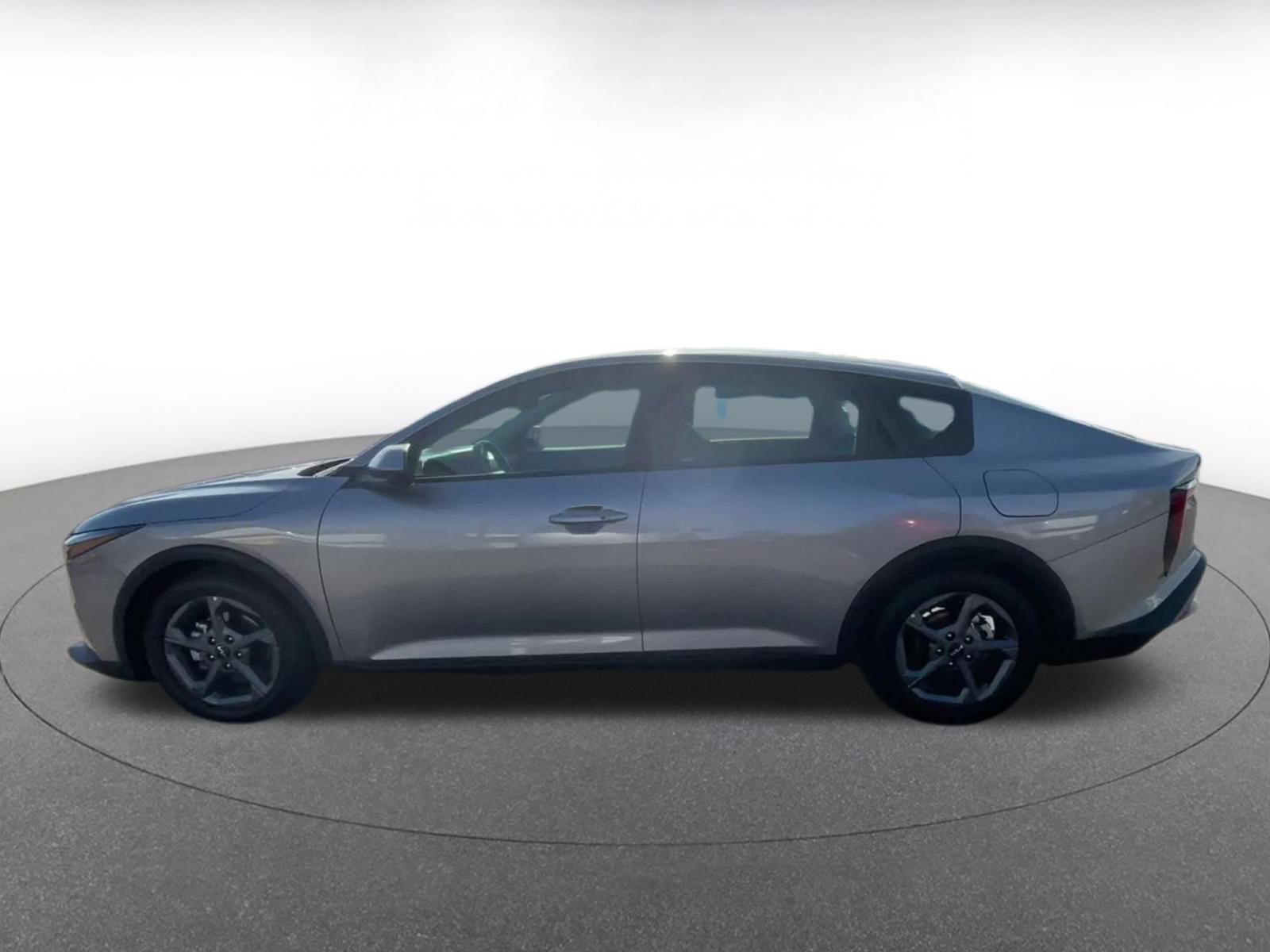 Used 2025 Kia K4 FWD image 7