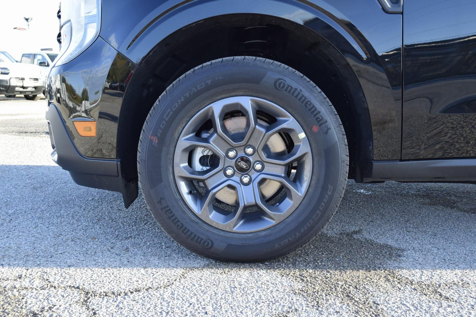 New 2026 Ford Maverick XLT image 25