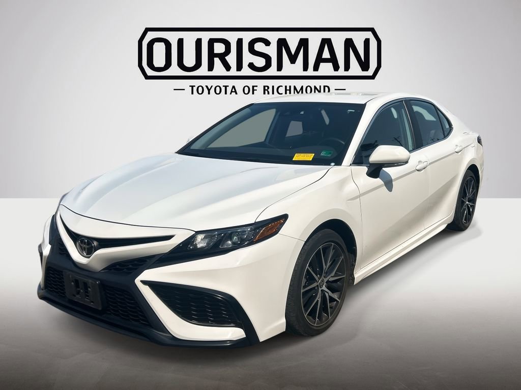 Used 2024 Toyota Camry SE image 10