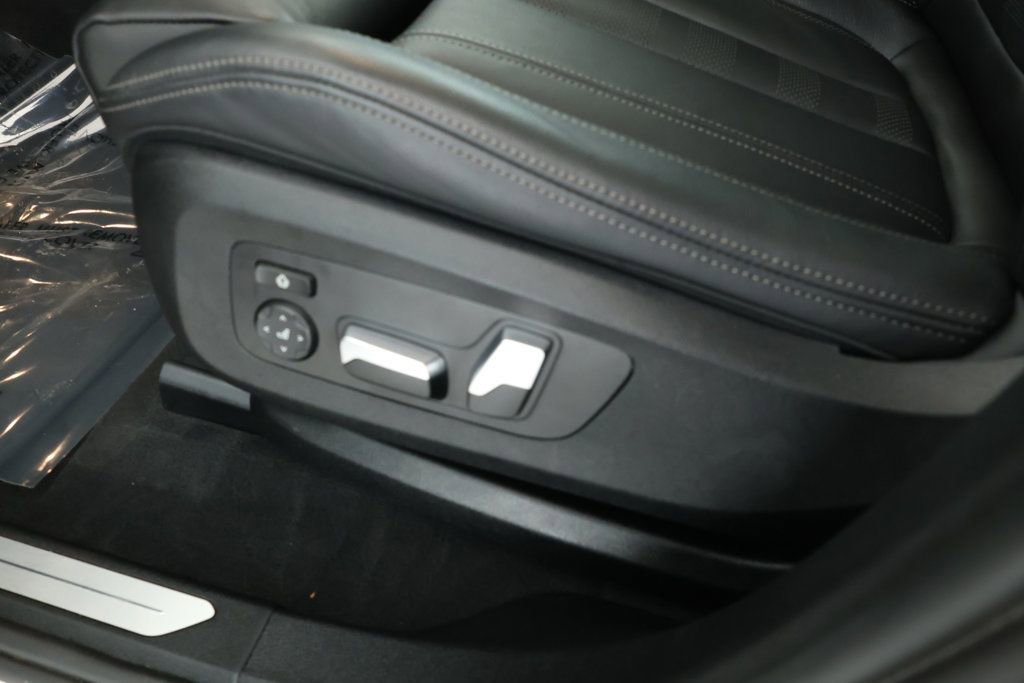 Used 2022 BMW X6 xDrive40i image 10