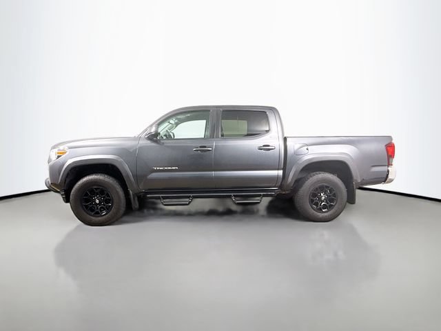 Used 2021 Toyota Tacoma SR5 AWD/4WD image 4