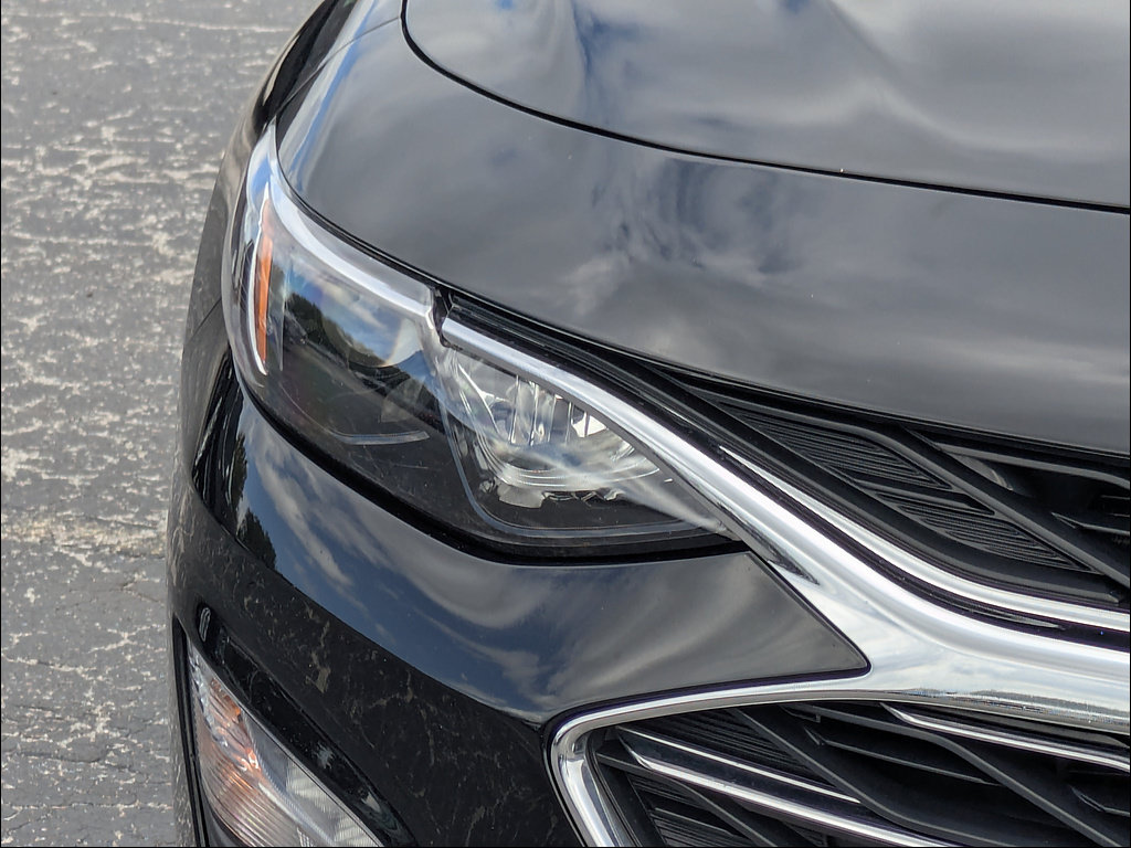 Used 2025 Chevrolet Malibu LT FWD image 11