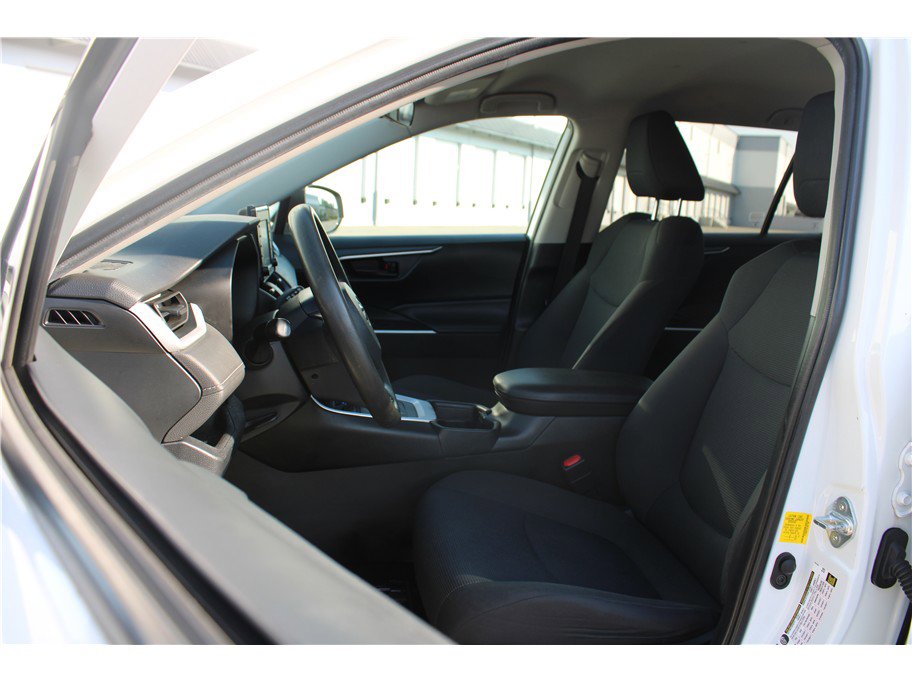 Used 2020 Toyota RAV4 LE w/ All Weather Liner Package image 8