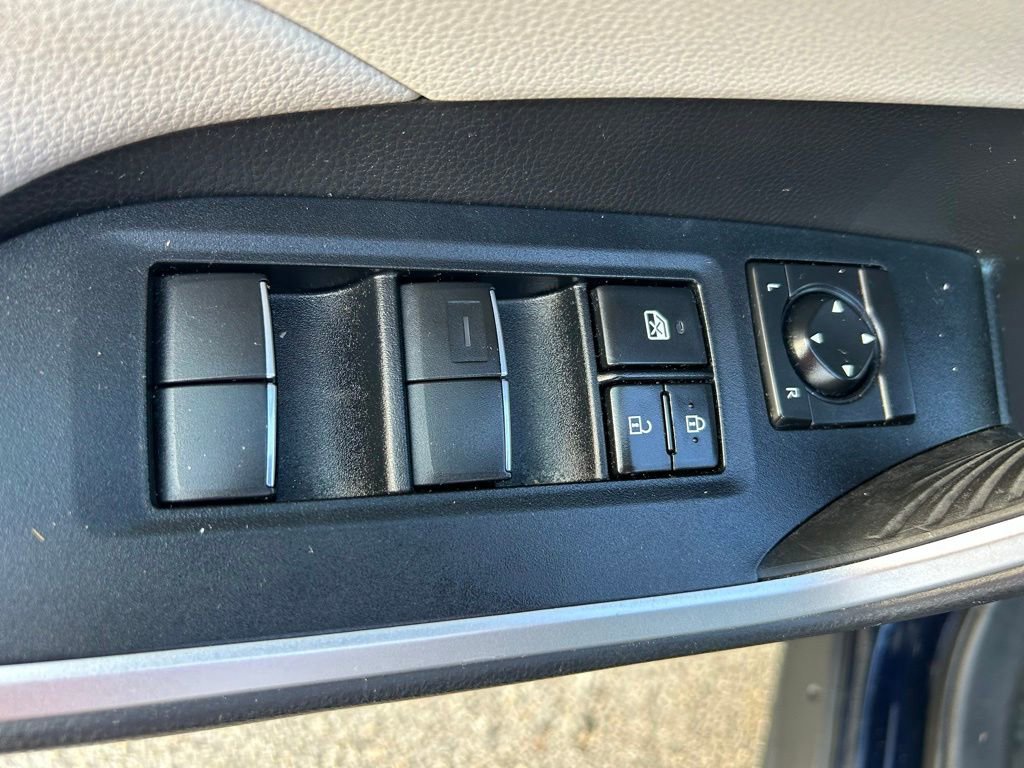 Used 2021 Toyota RAV4 XLE Premium FWD image 16