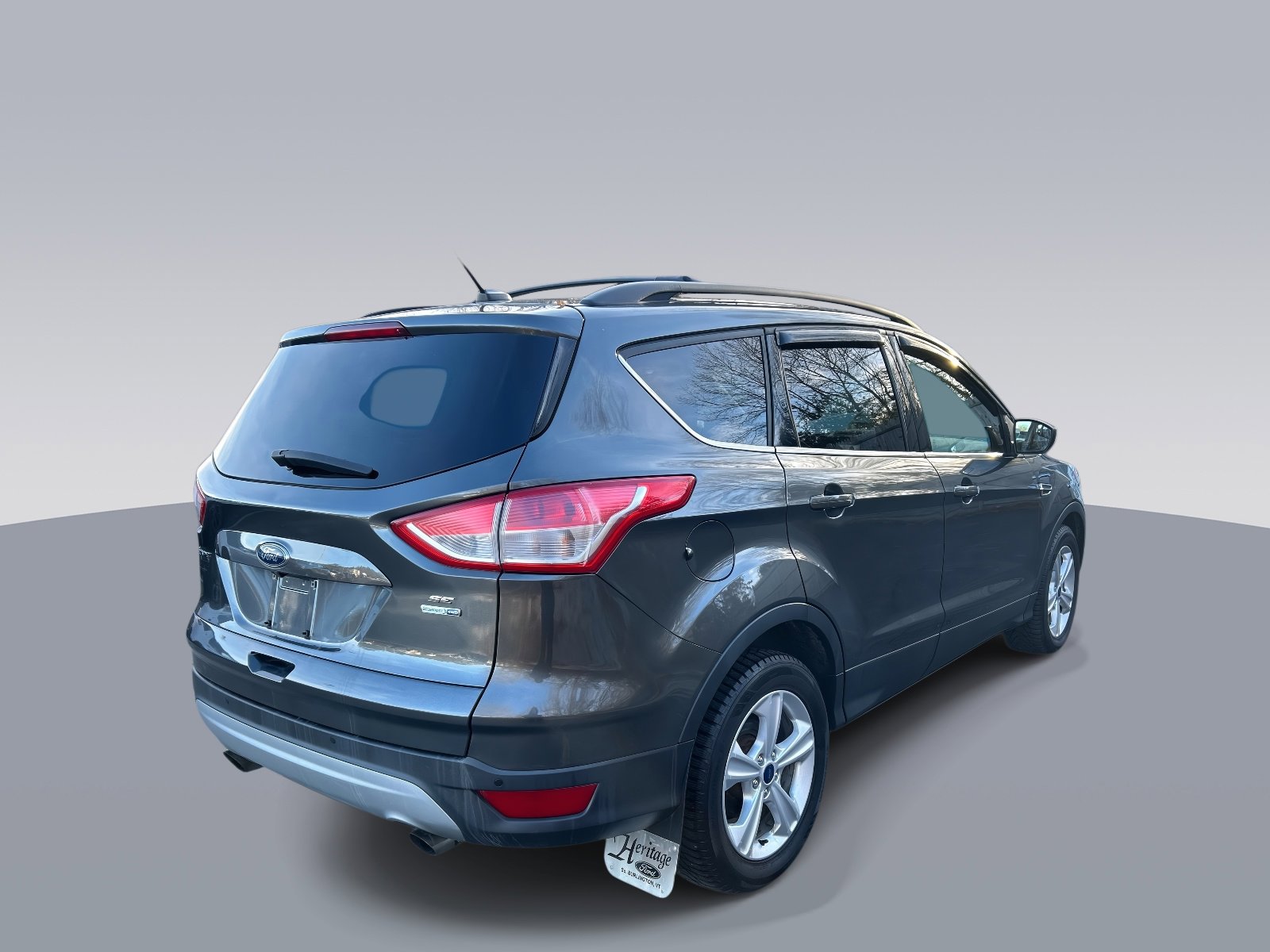 Used 2016 Ford Escape SE w/ Equipment Group 201A image 3