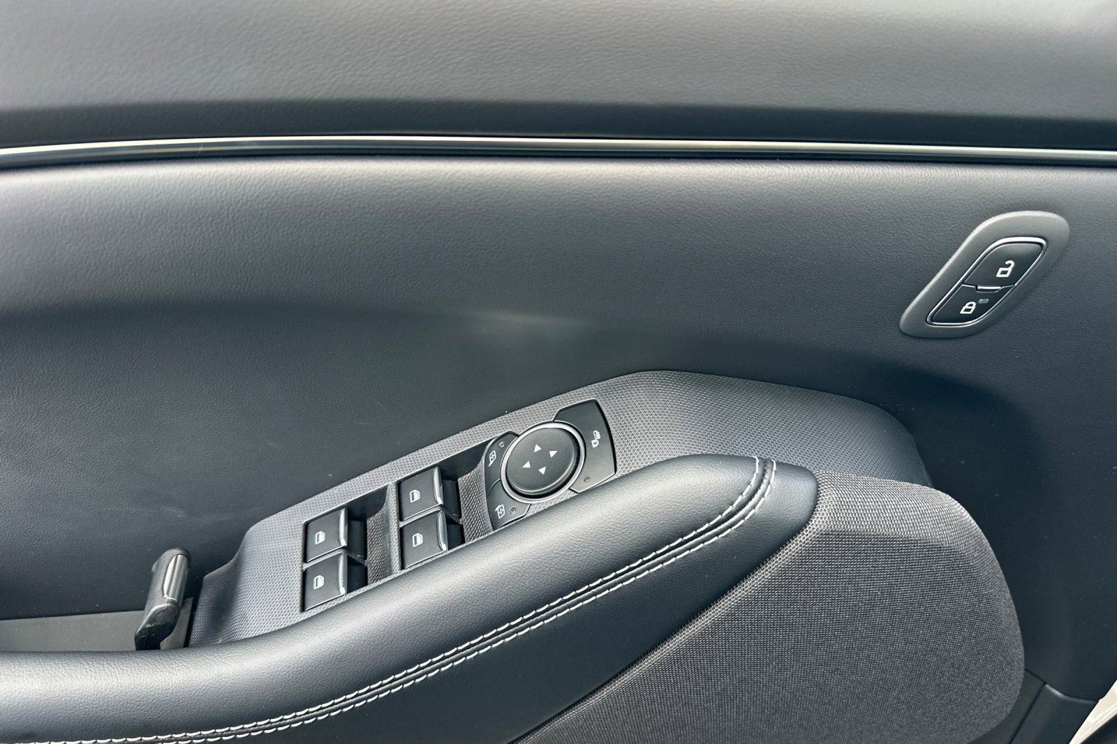 New 2026 Ford Mustang Mach-E Select image 10