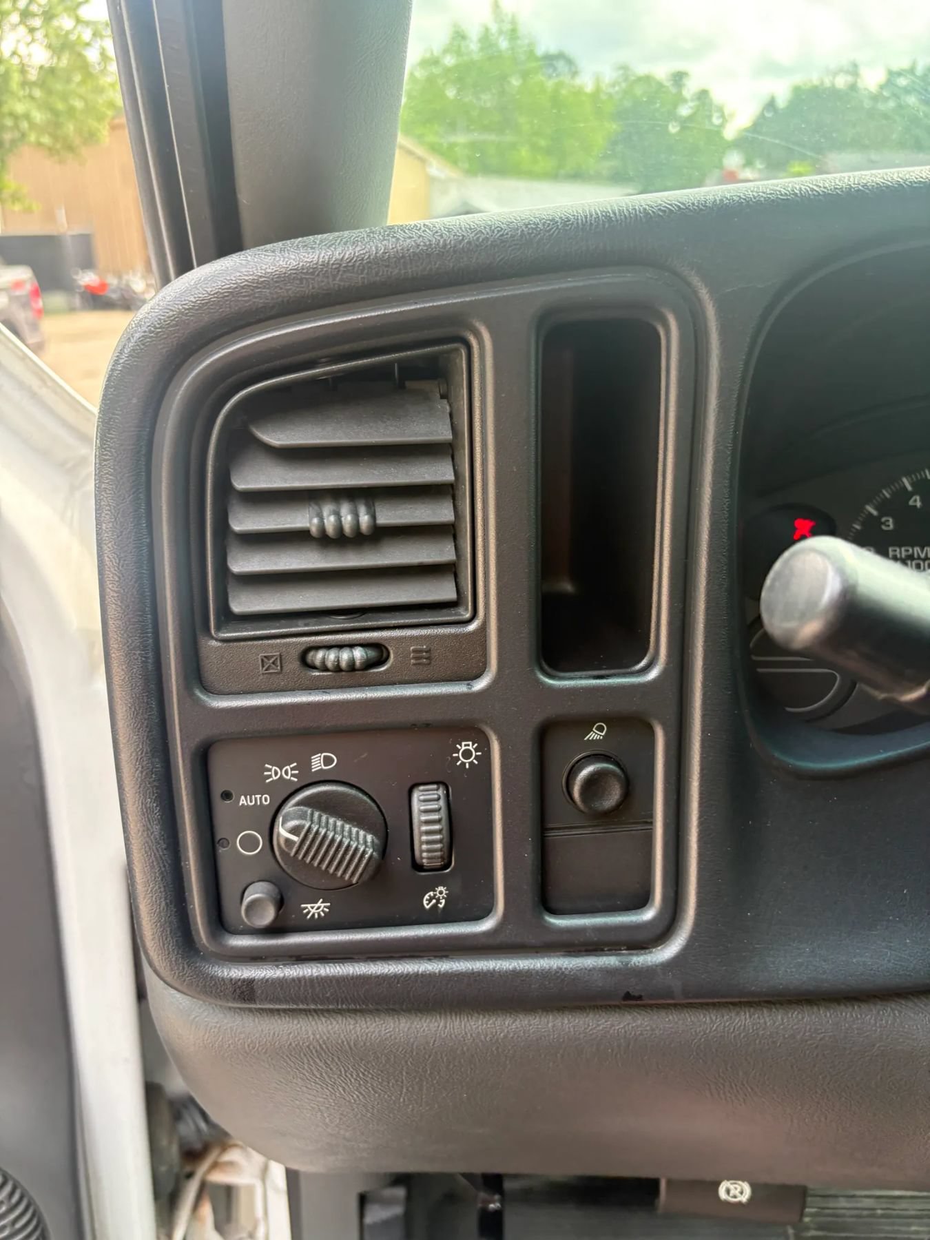 Used 2003 Chevrolet Silverado 1500 W/T RWD image 18