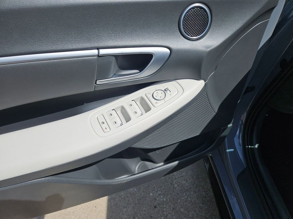 Used 2025 Hyundai Sonata SEL image 15