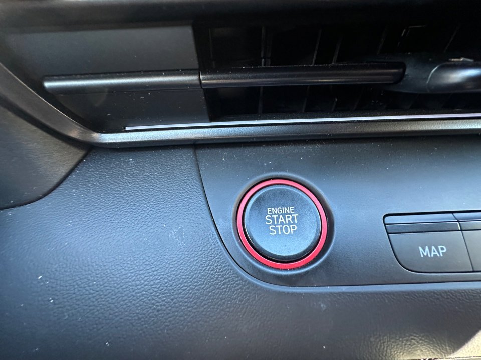 Certified 2025 Hyundai Elantra N Line image 20