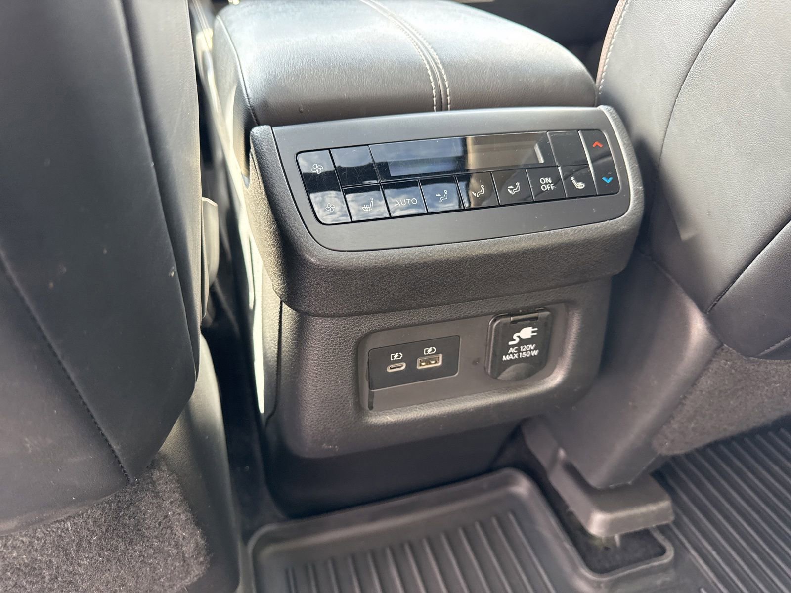 Used 2022 Nissan Pathfinder Platinum w/ Lighting Package (N93) AWD/4WD image 17