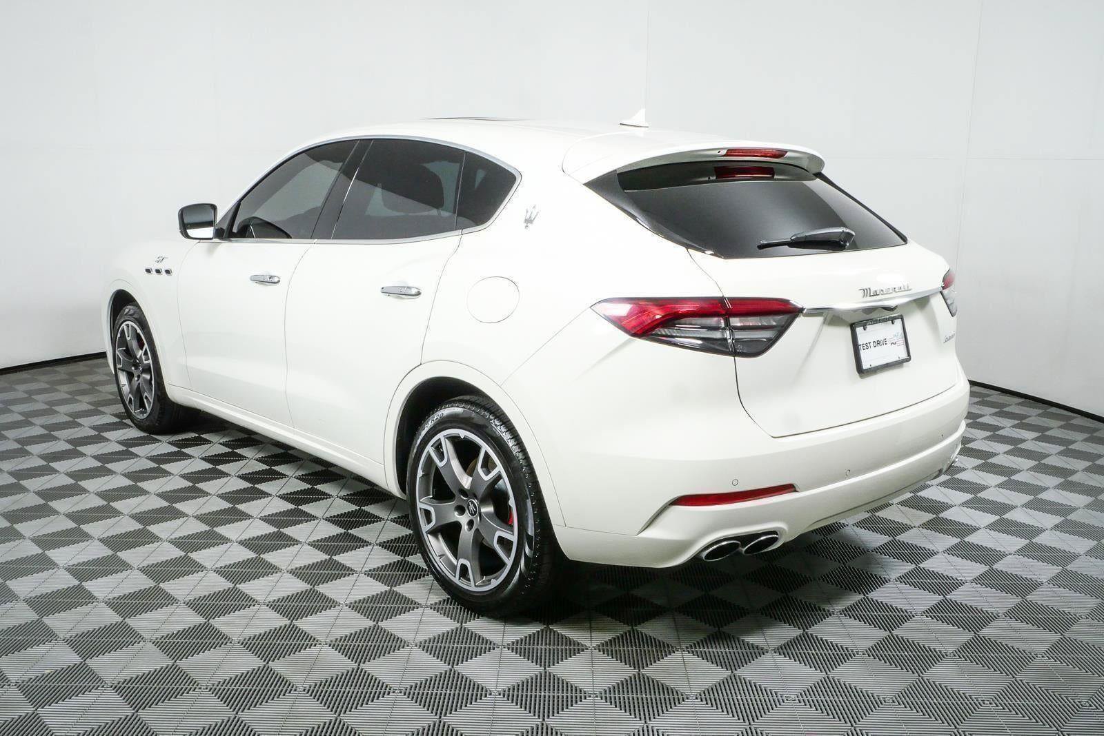 Used 2023 Maserati Levante GT AWD/4WD image 31