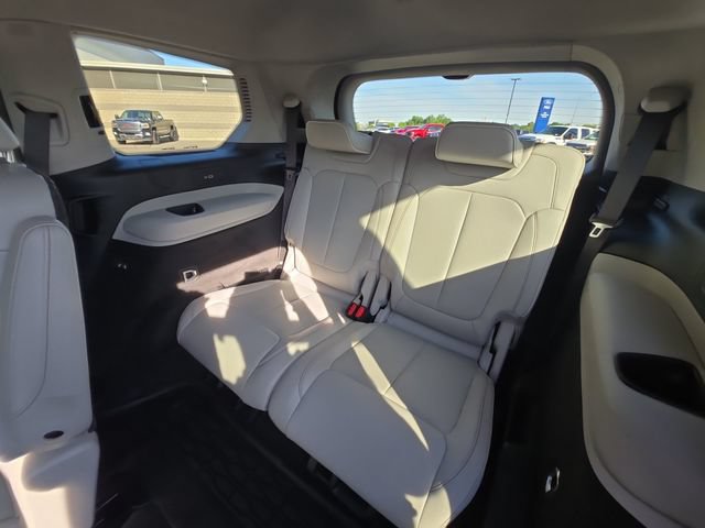 Used 2021 Jeep Grand Cherokee L Overland w/ Advanced Protech Group III AWD/4WD image 16