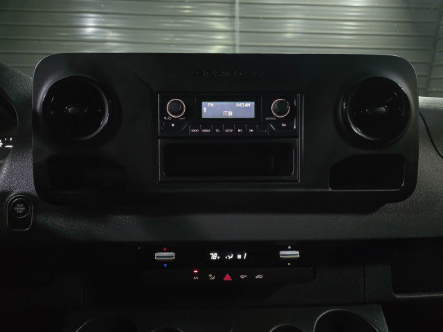 Used 2020 Mercedes-Benz Sprinter 2500 image 22