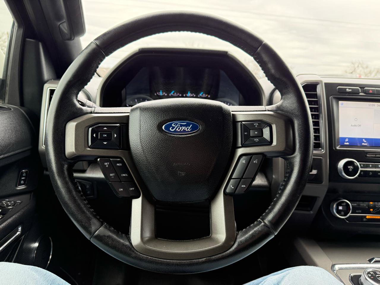 Used 2020 Ford Expedition Max XLT w/ Equipment Group 201A RWD image 21