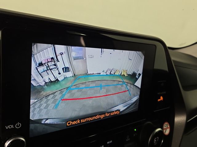 Used 2023 Toyota Highlander LE image 19