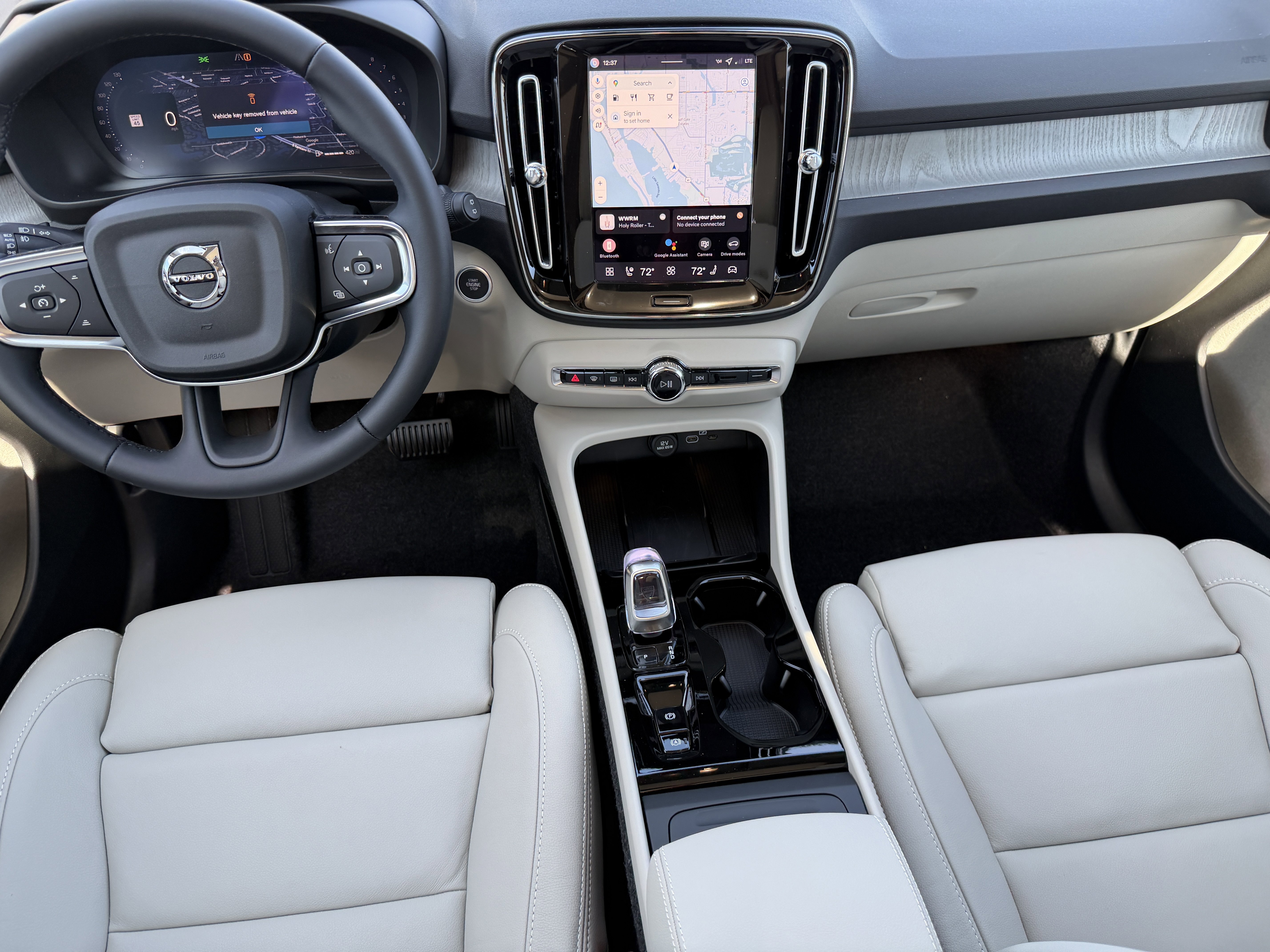 New 2026 Volvo XC40 B5 Plus w/ Climate Package AWD/4WD image 14
