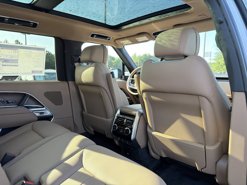 New 2026 Land Rover Range Rover Long Wheelbase SE AWD/4WD image 15