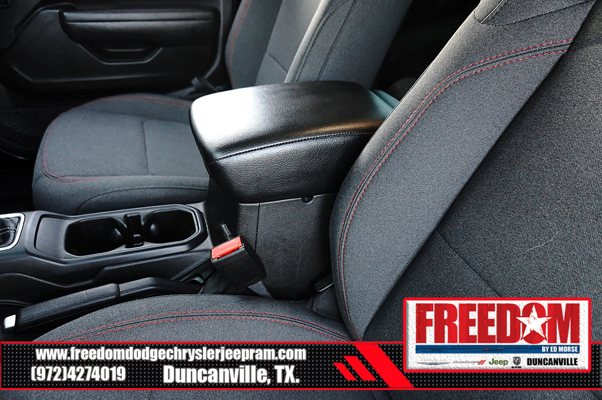 Used 2024 Jeep Wrangler Rubicon AWD/4WD image 32