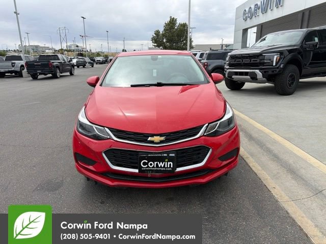 Used 2018 Chevrolet Cruze LT FWD image 2