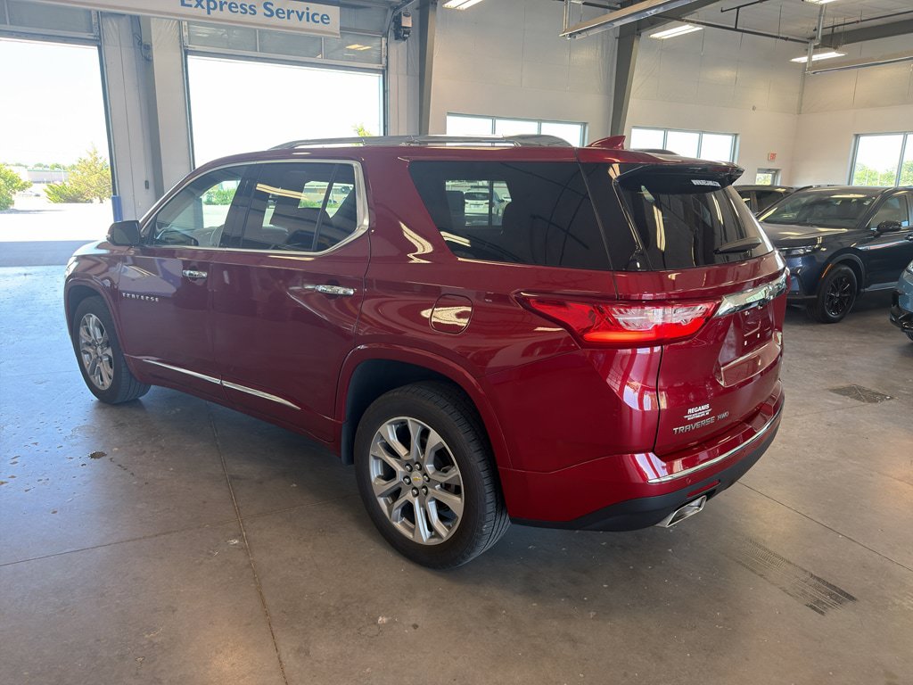Used 2019 Chevrolet Traverse Premier AWD/4WD image 3
