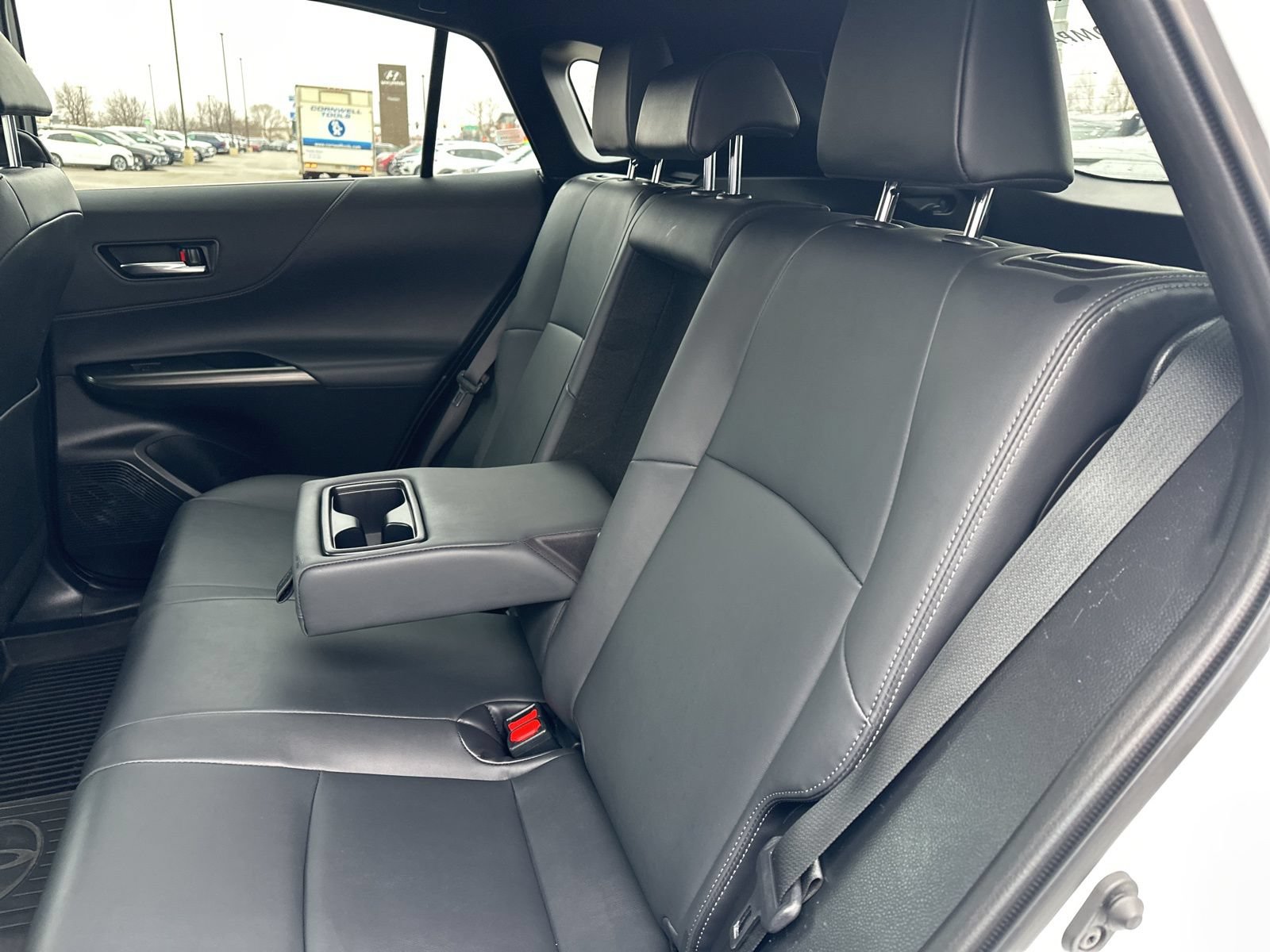 Used 2023 Toyota Venza XLE AWD/4WD image 22