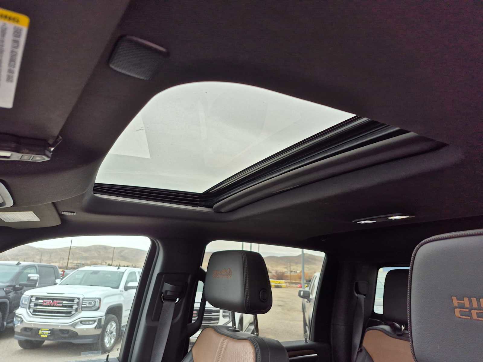 Used 2024 Chevrolet Silverado 3500 High Country w/ Technology Package image 22