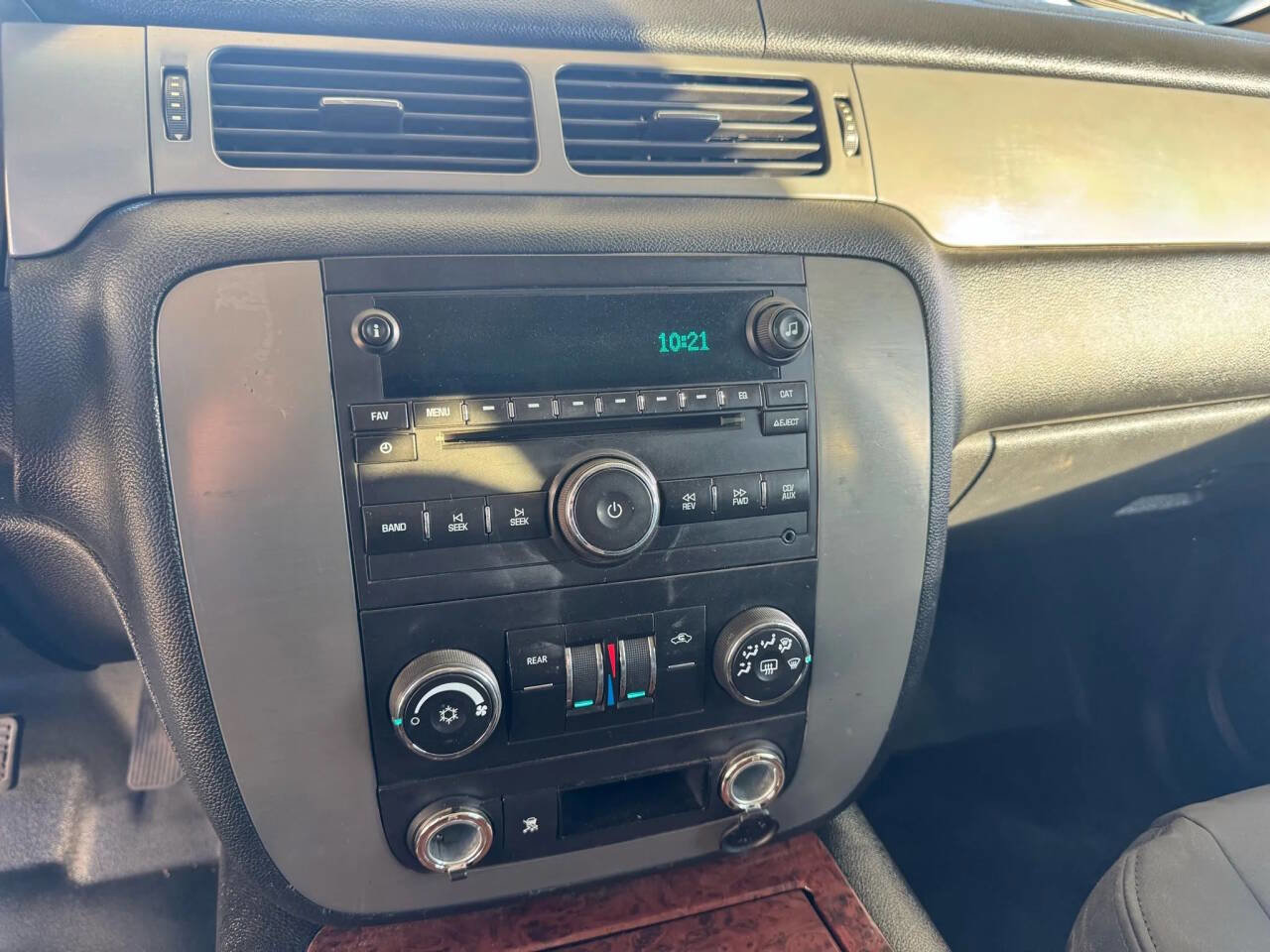 Used 2010 Chevrolet Tahoe LS image 10