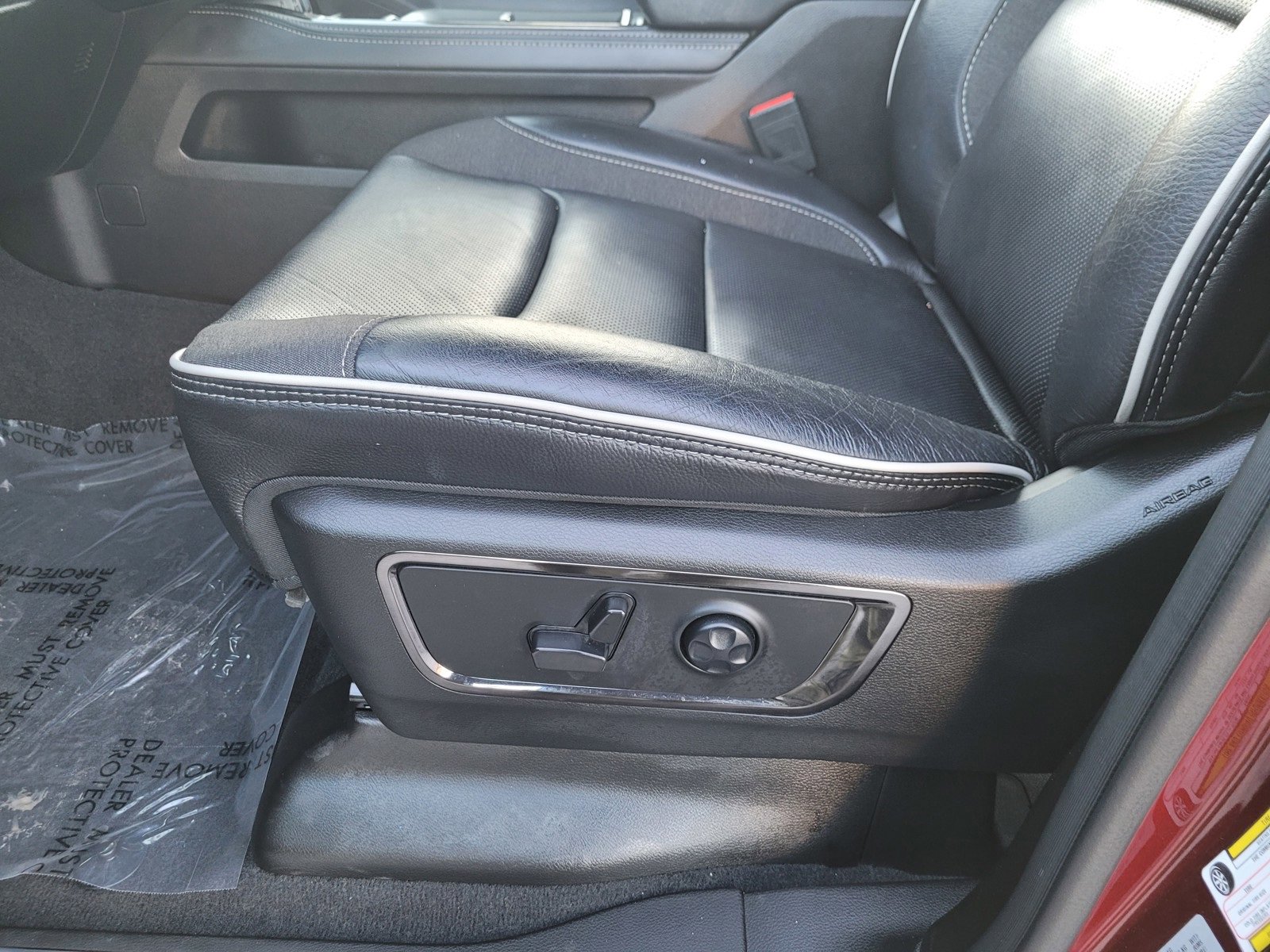 Used 2025 RAM 1500 Limited w/ Trailer Tow Group image 17