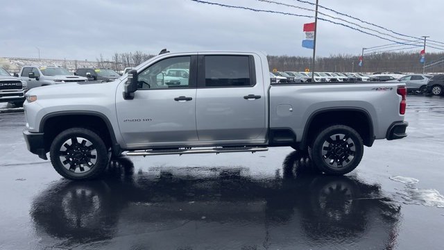 Used 2020 Chevrolet Silverado 2500 Custom w/ Custom Value Package image 2