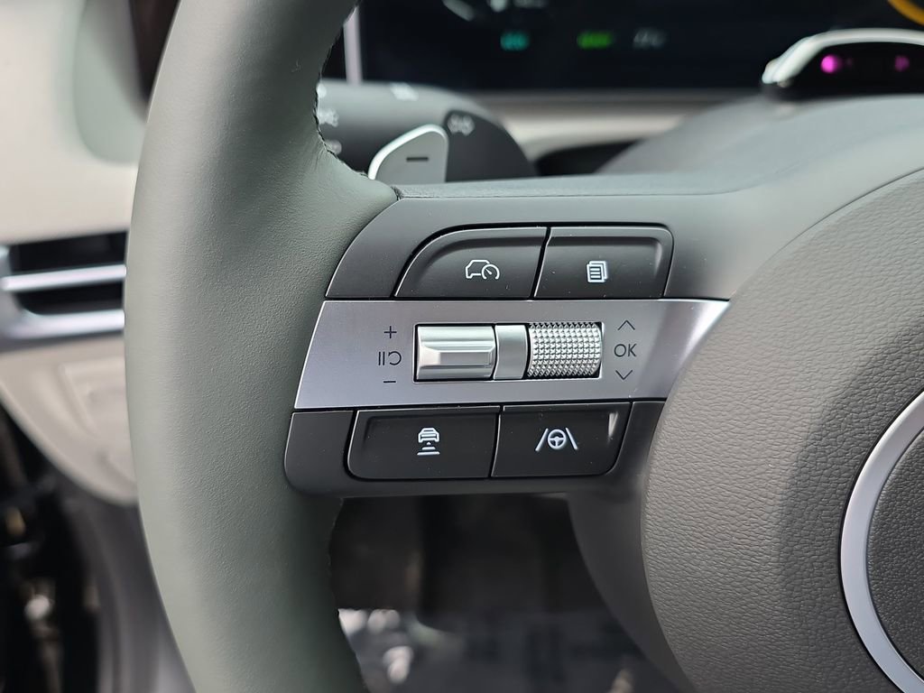 New 2025 Hyundai Tucson Limited image 25