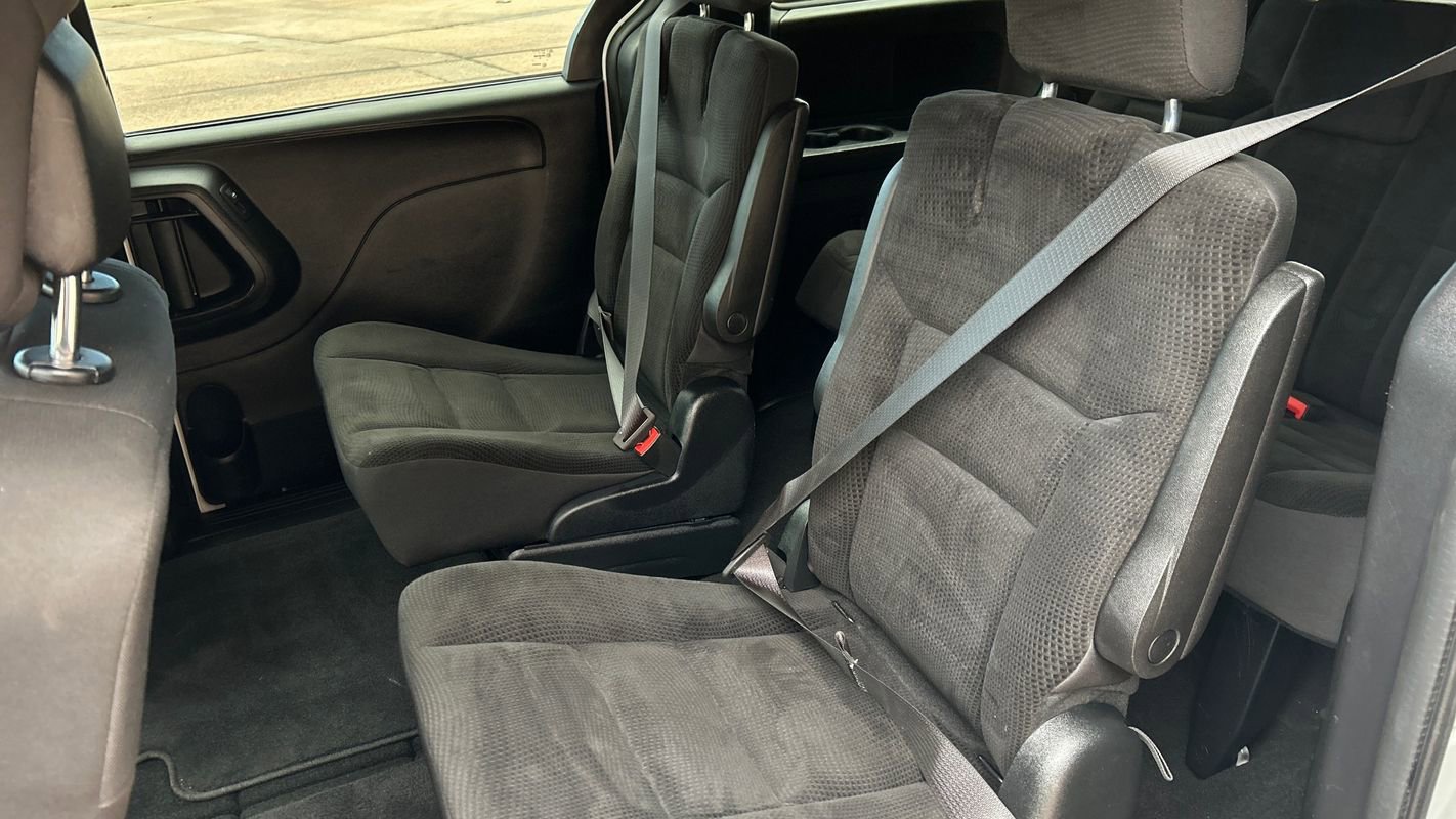 Used 2019 Dodge Grand Caravan SE FWD image 10