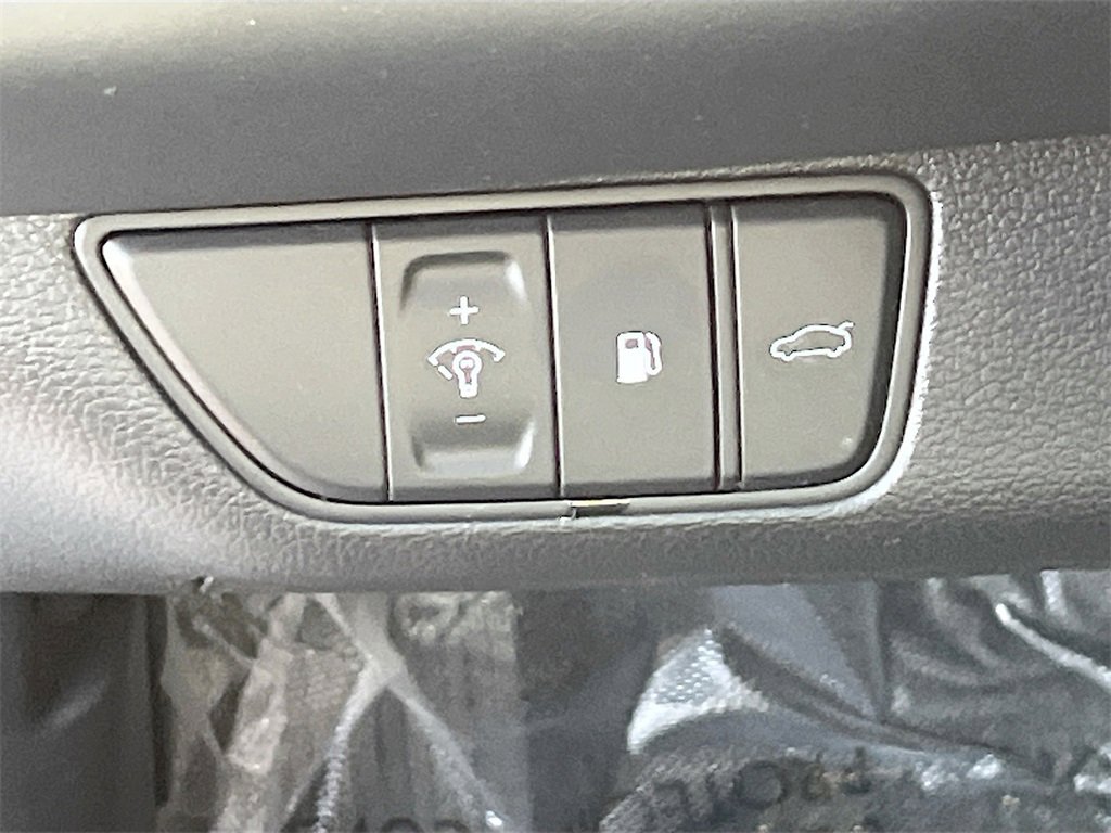 Used 2022 Genesis G70 3.3T image 10