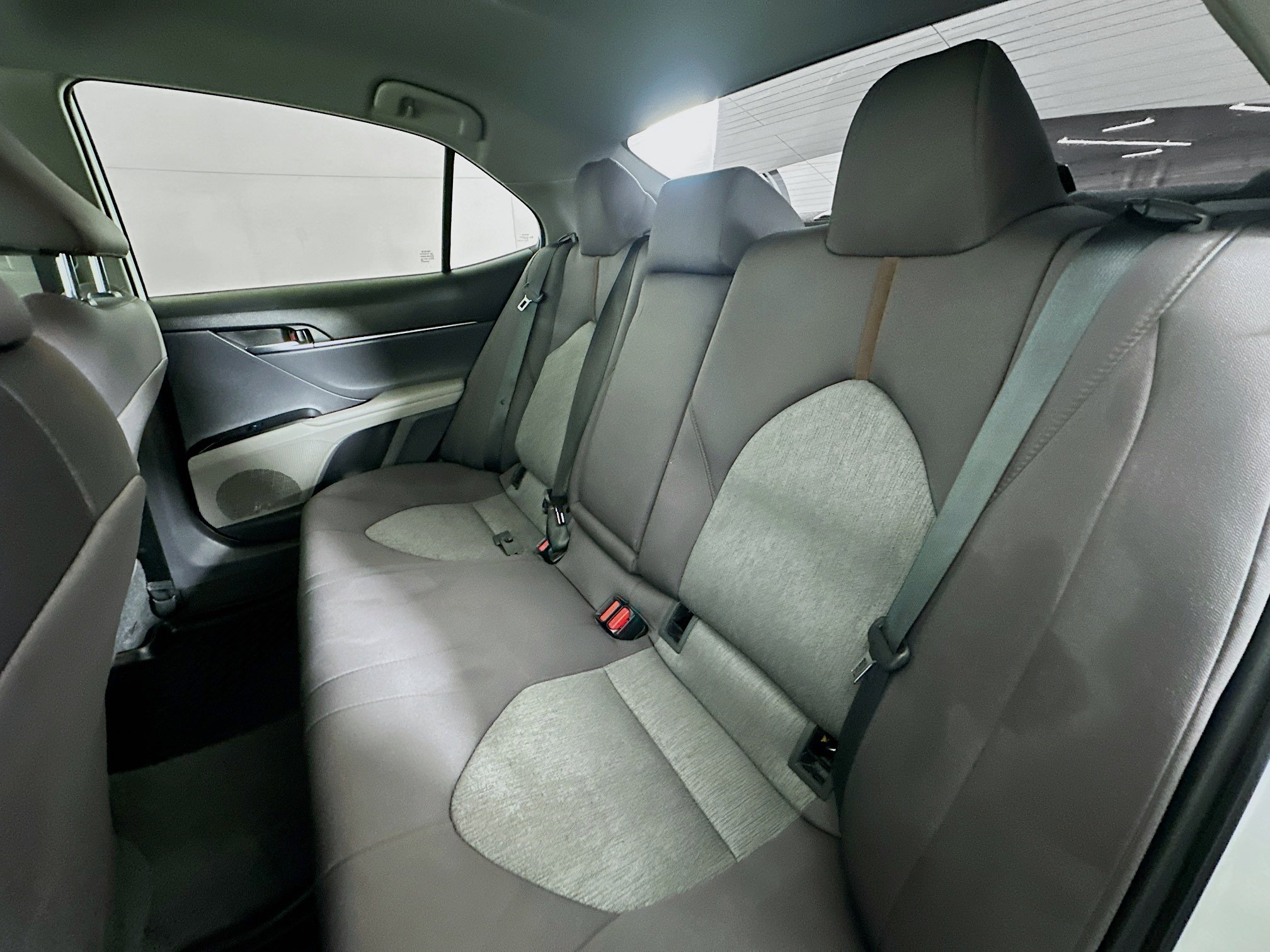 Used 2019 Toyota Camry LE image 25