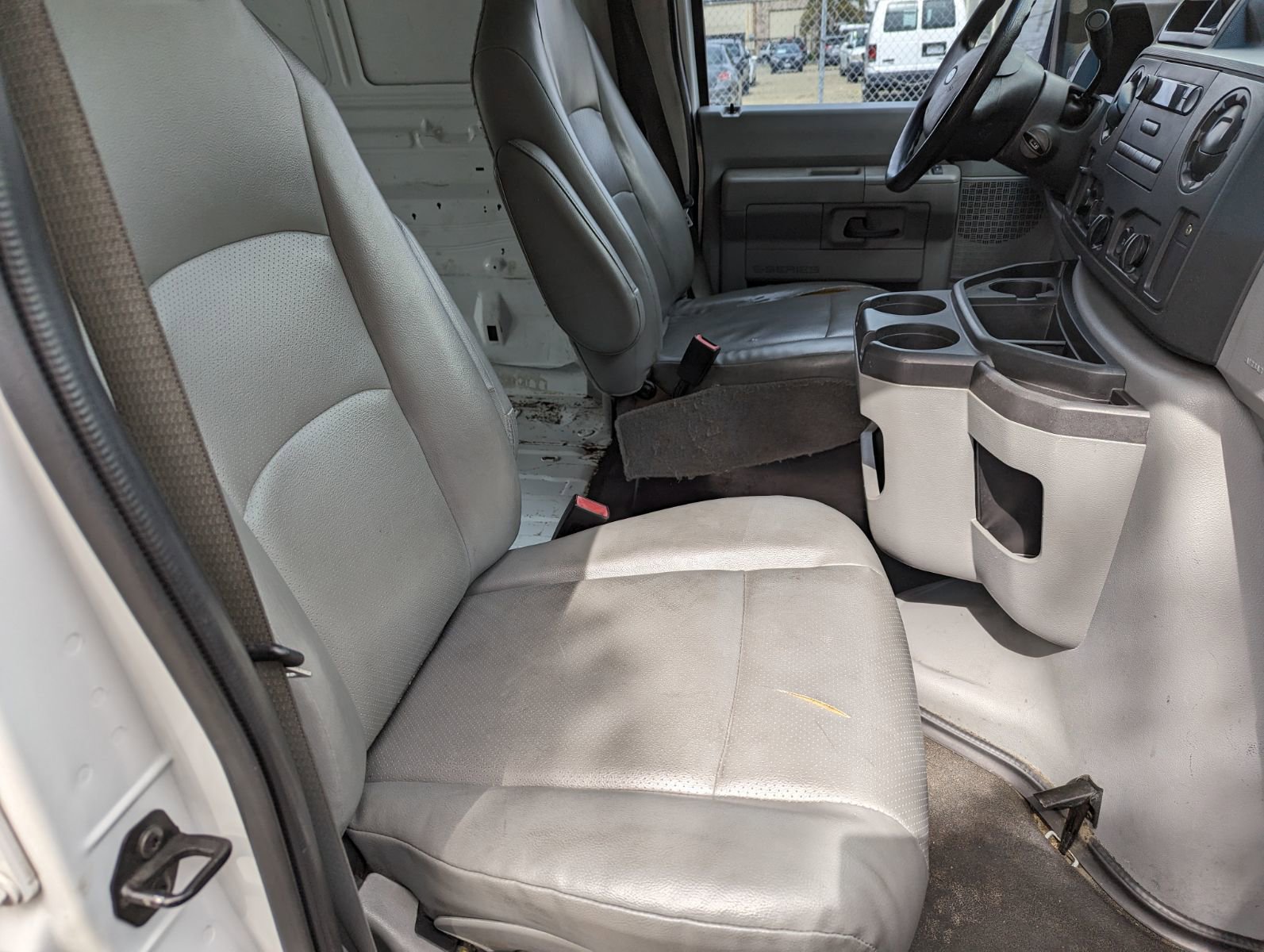 Used 2014 Ford E-150 and Econoline 150 w/ Power Group image 11