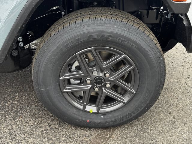 New 2026 Jeep Gladiator Sport AWD/4WD image 9