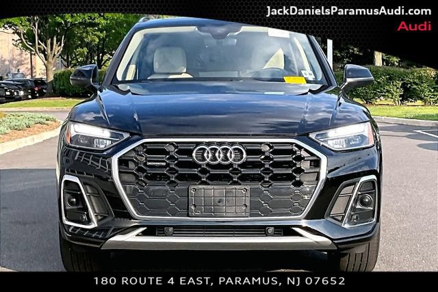 Certified 2023 Audi Q5 2.0T Premium w/ Convenience Package AWD/4WD image 3