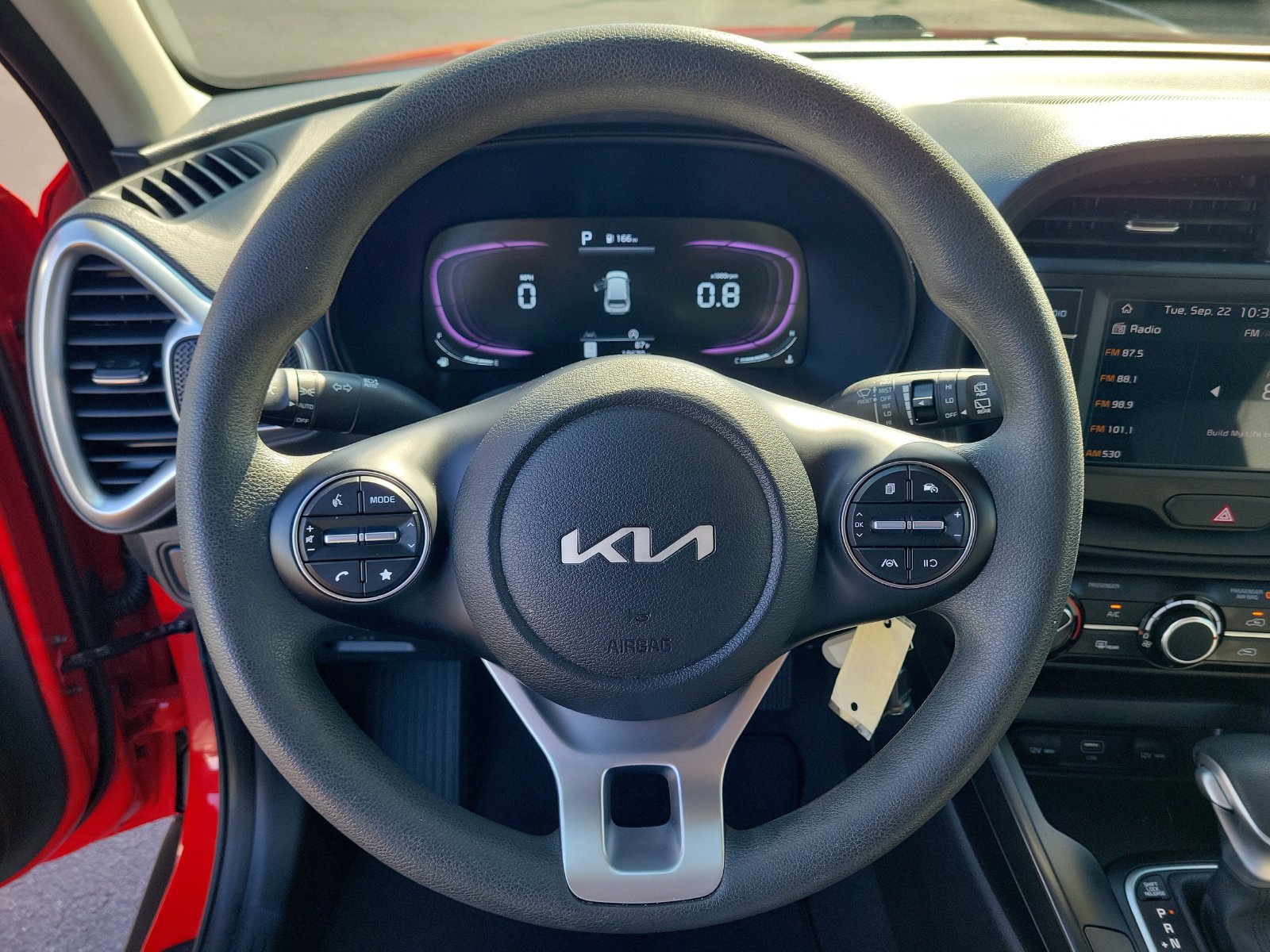 Used 2025 Kia Soul LX FWD image 16