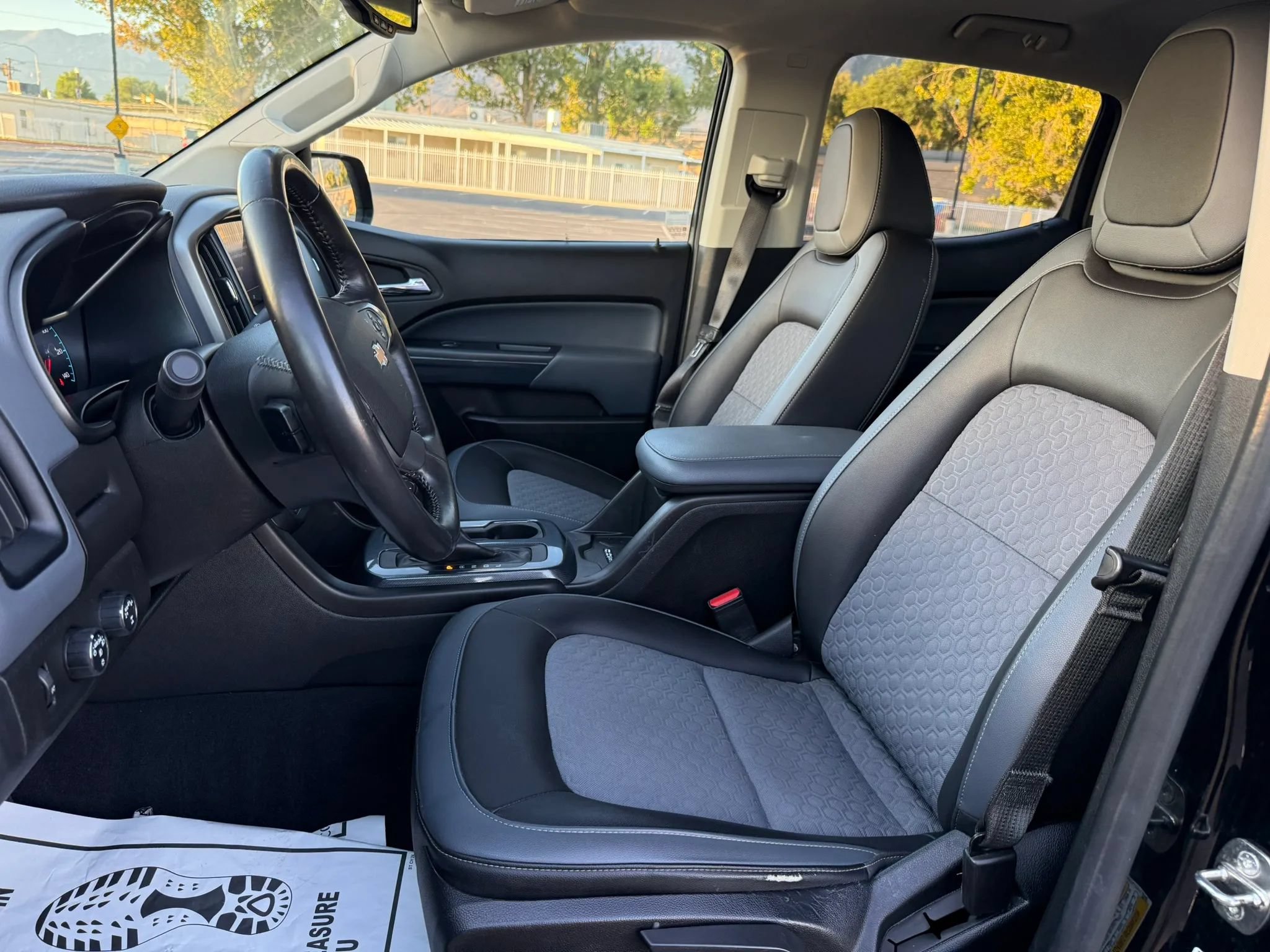 Used 2019 Chevrolet Colorado Z71 AWD/4WD image 13