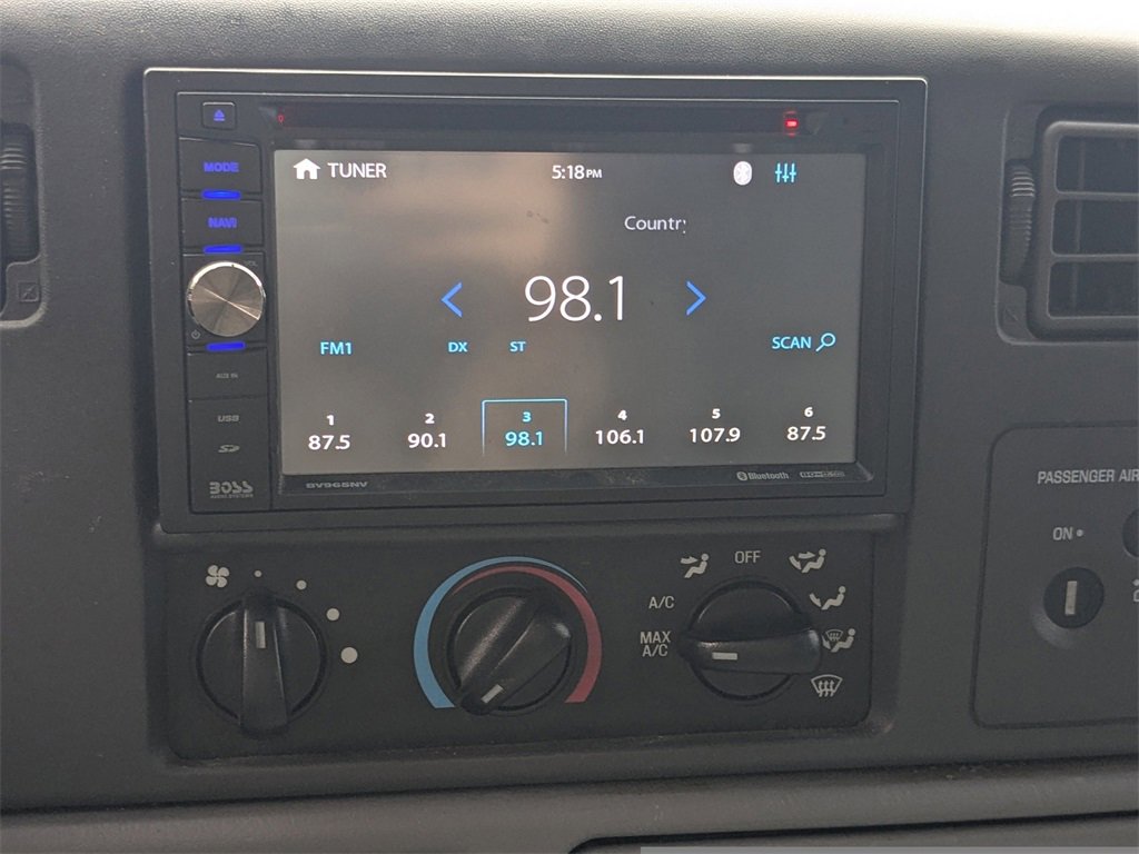 Used 2004 Ford F350 XL image 19