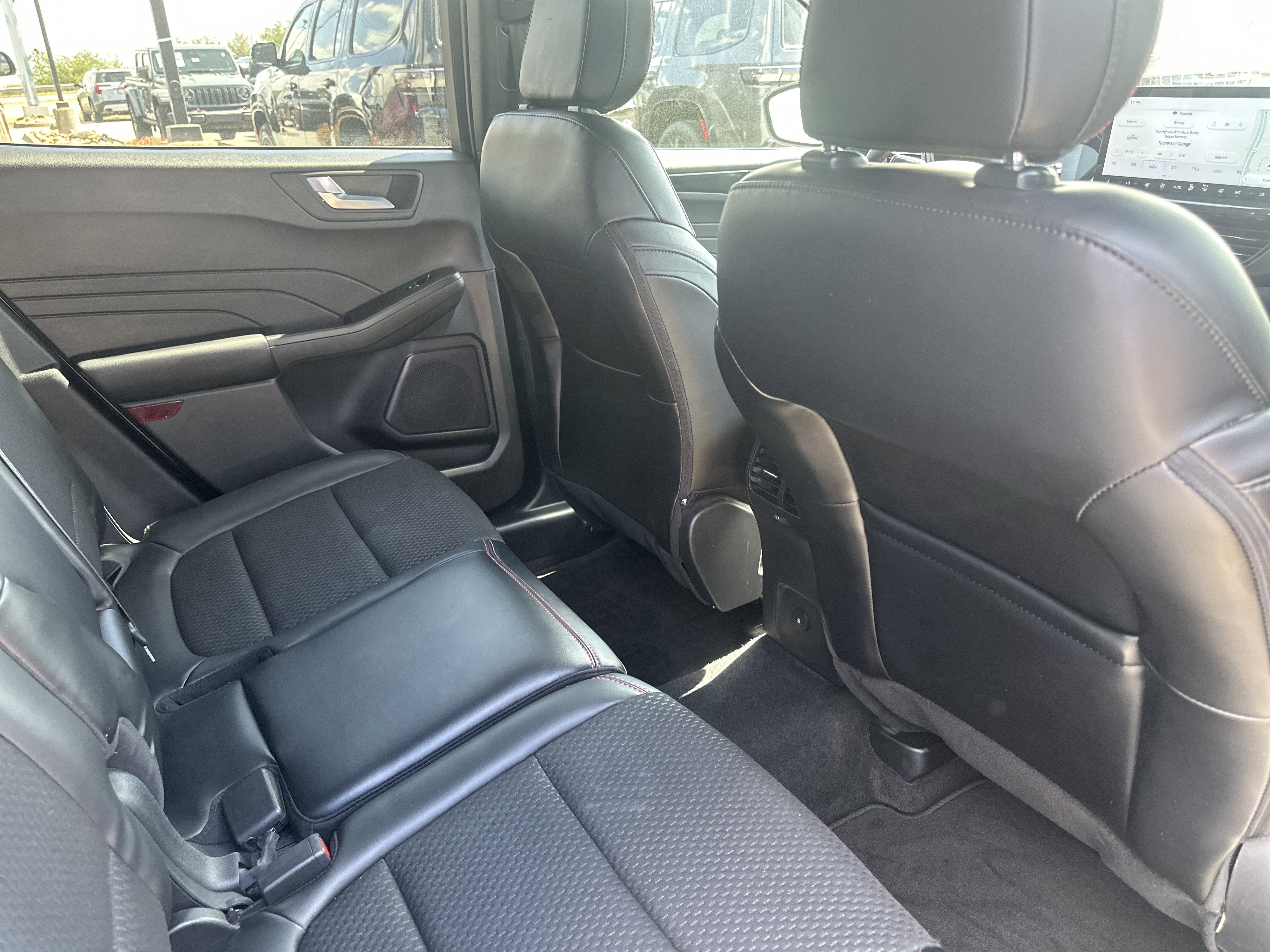 Used 2024 Ford Escape ST-Line w/ Tech Pack #1 AWD/4WD image 26