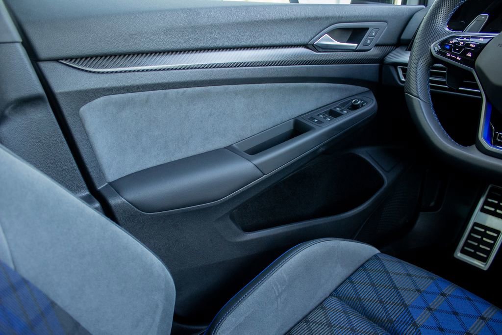 Used 2025 Volkswagen Golf R AWD/4WD image 19