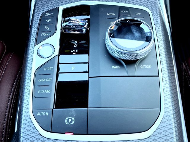 New 2026 BMW 330i Sedan w/ M Sport Package RWD image 23