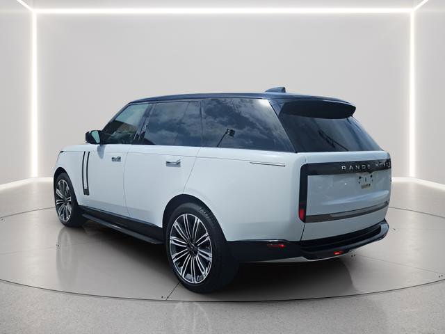 Certified 2023 Land Rover Range Rover SE image 3