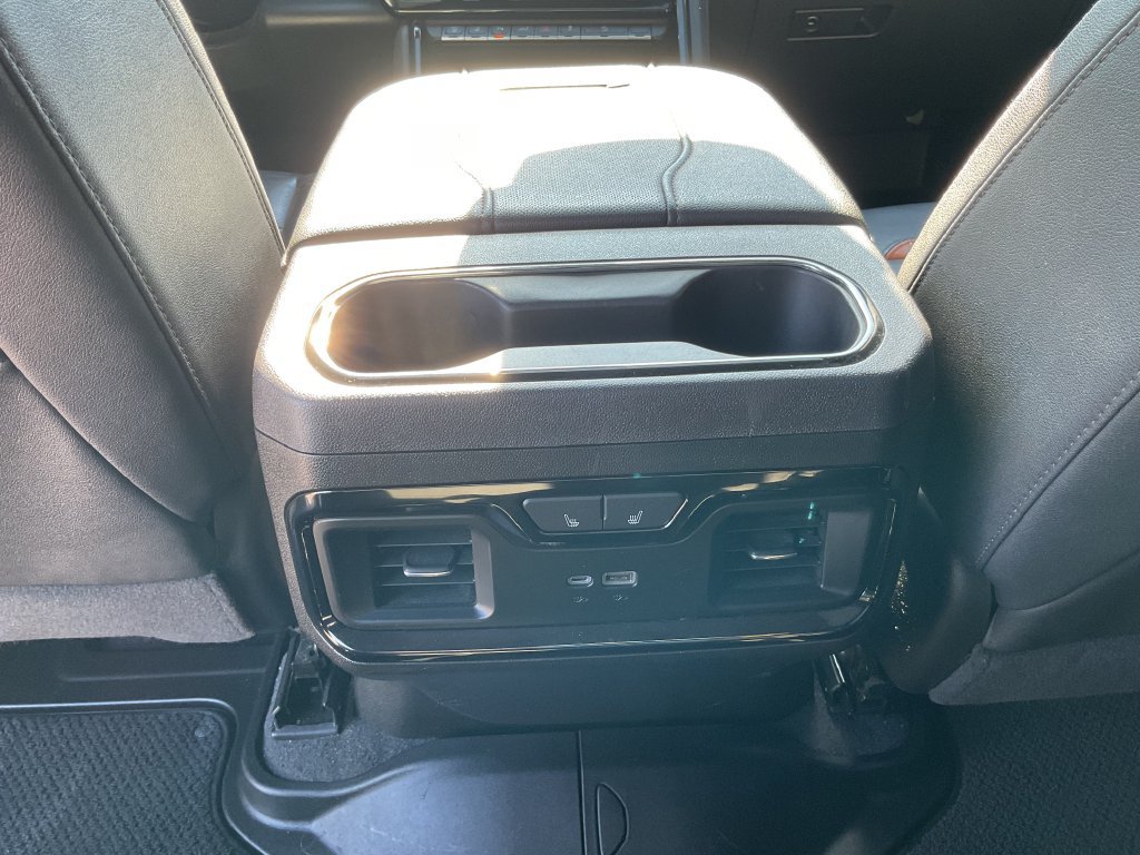 Used 2024 GMC Sierra 2500 AT4 w/ AT4 Premium Plus Package AWD/4WD image 30